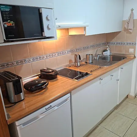 Elide Costa Del Silencio